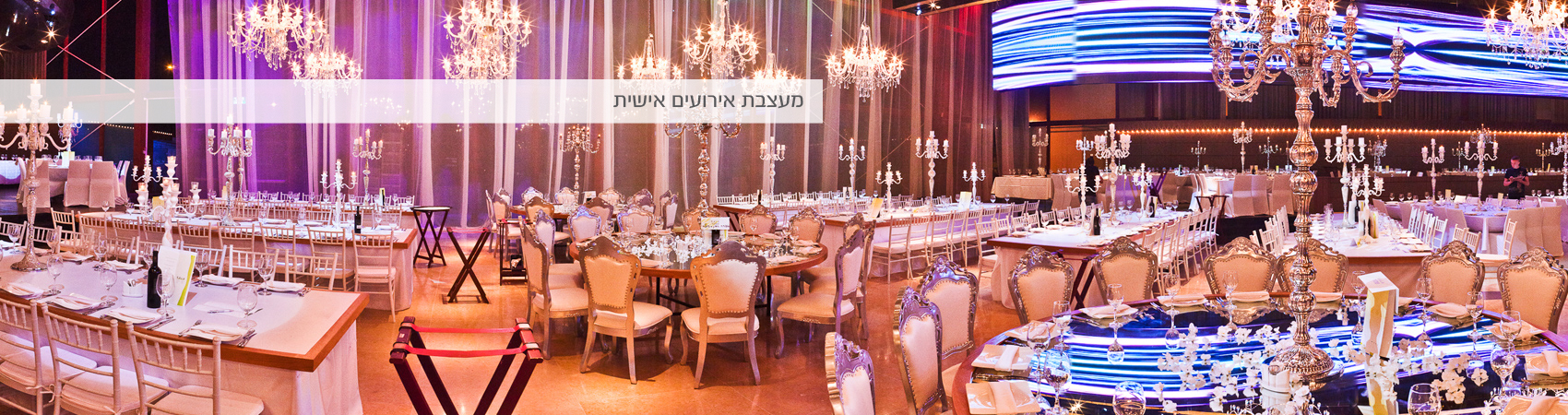 מראה מעץ מלא עם גימור איכותי.  