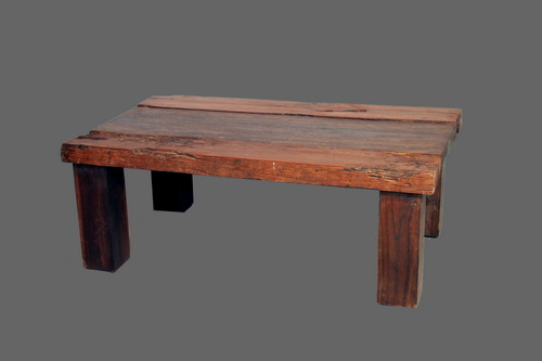 שולחן סלון מעץ מלא. מידות 120*70*50 